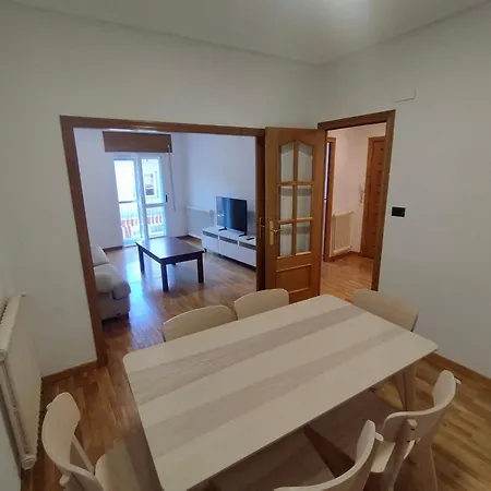 Piso Centrico Con Aire Acondicionado * Ourense