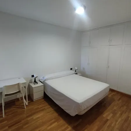 Piso Centrico Con Aire Acondicionado * Ourense